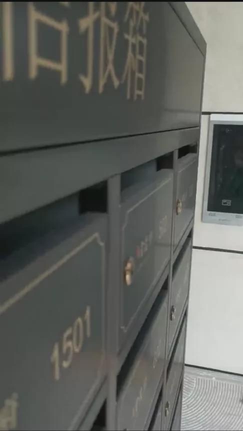 南通金茂府业主曝光18大质量问题，信报箱成焦点